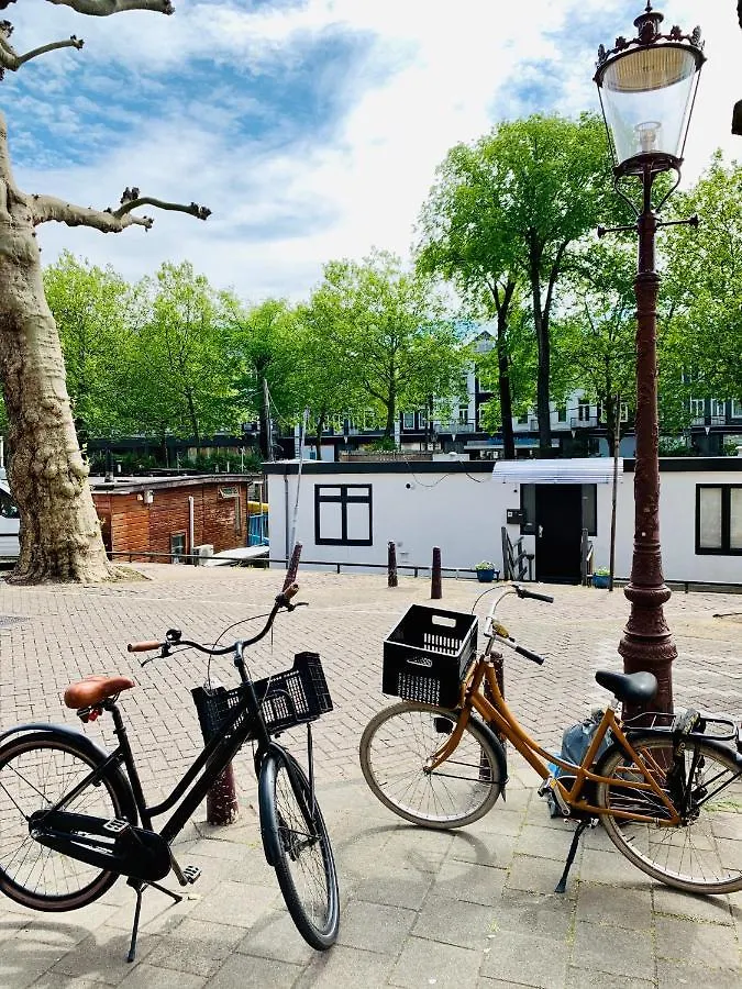 Amsterdam-Houseboat-Amstel住宿加早餐旅馆 住宿加早餐酒店